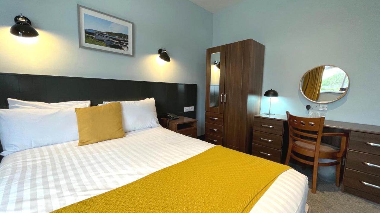 Marine Hotel Баликасъл Екстериор снимка