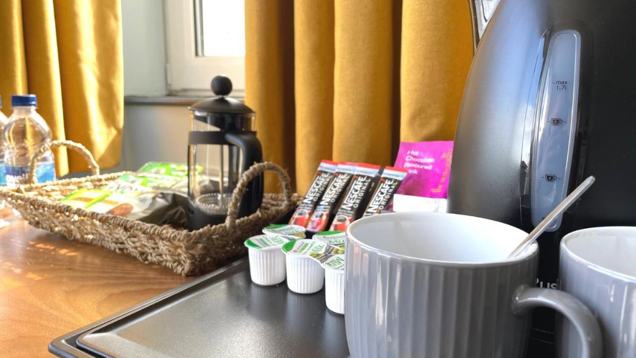 Marine Hotel Баликасъл Екстериор снимка