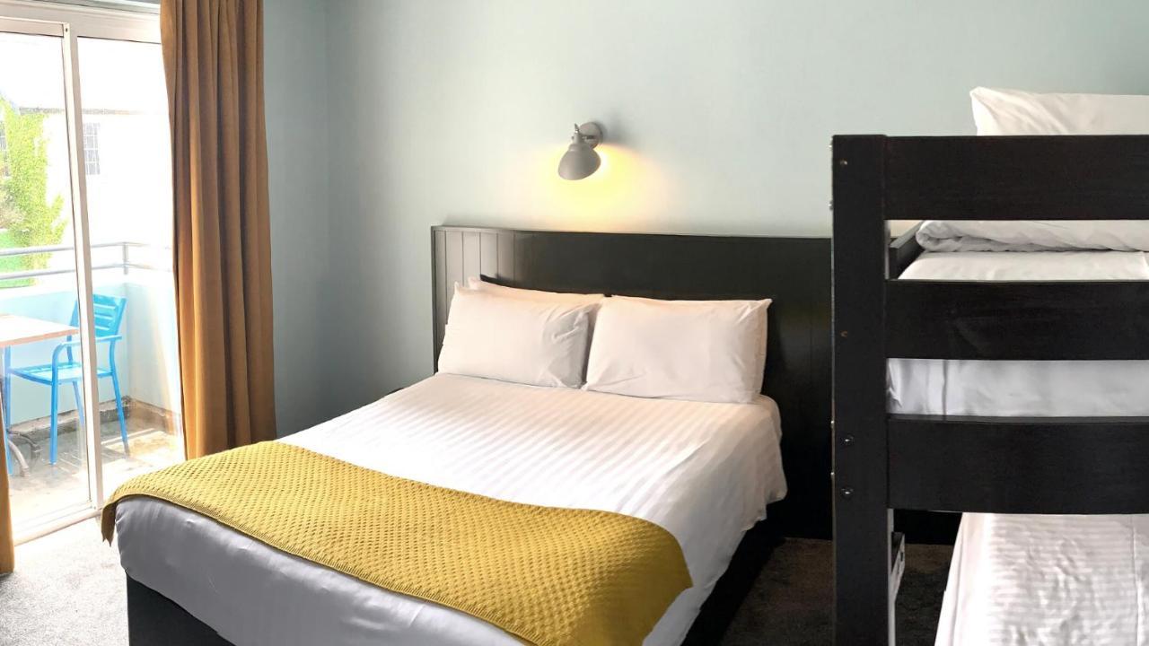 Marine Hotel Баликасъл Екстериор снимка